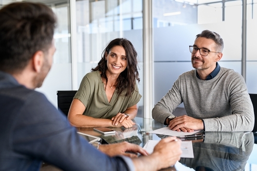 Buying Insurance Online Or Through an Insurance Broker