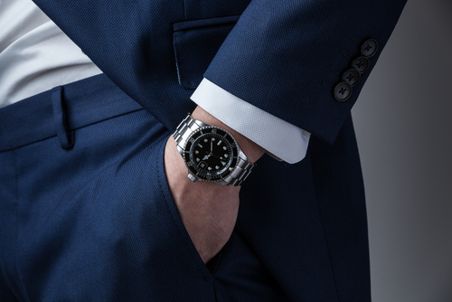 How to Tell if a Rolex is Real & Spot the Fakes