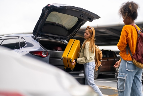 How to Save Money and Avoid Airport Car Parking Prices